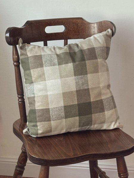 كوشنز كروهات اخضر مع حشوة قماش قطن 100%